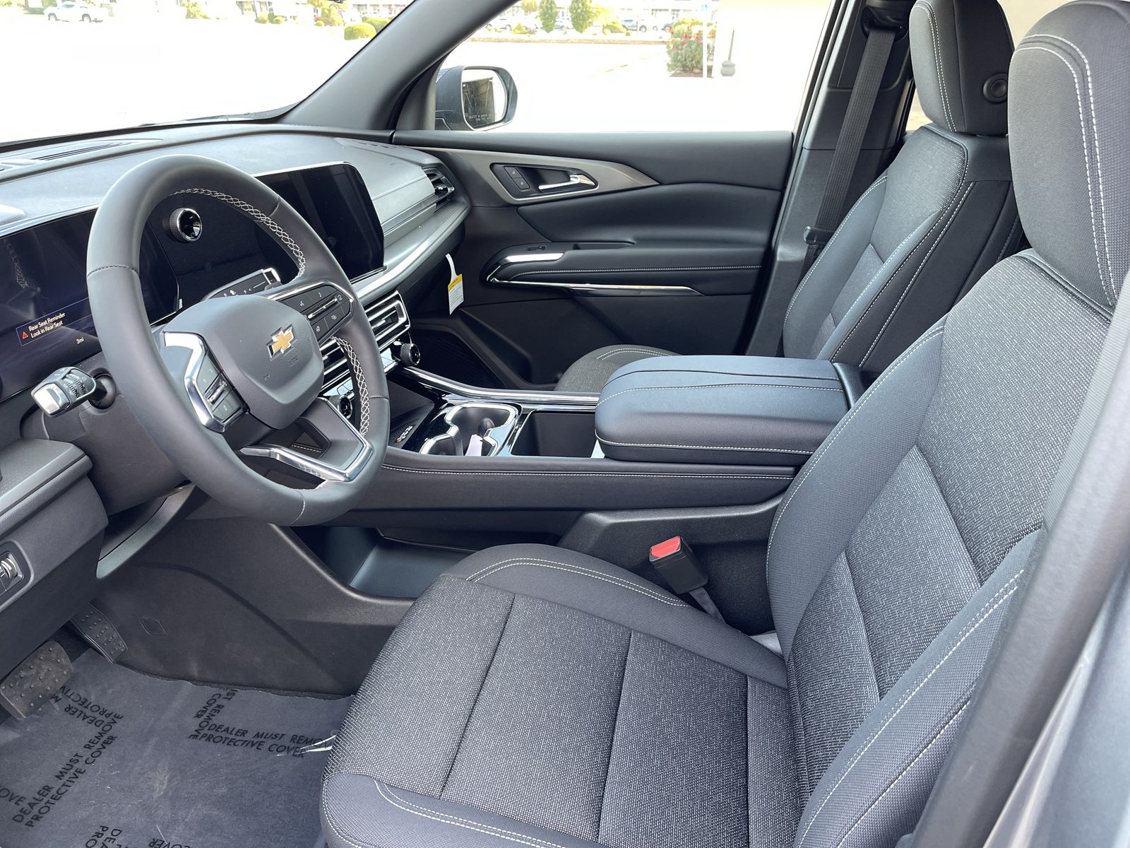 2026 Chevrolet Traverse photo 2