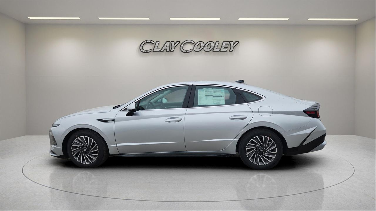 2025 Hyundai Sonata Hybrid Limited photo 6