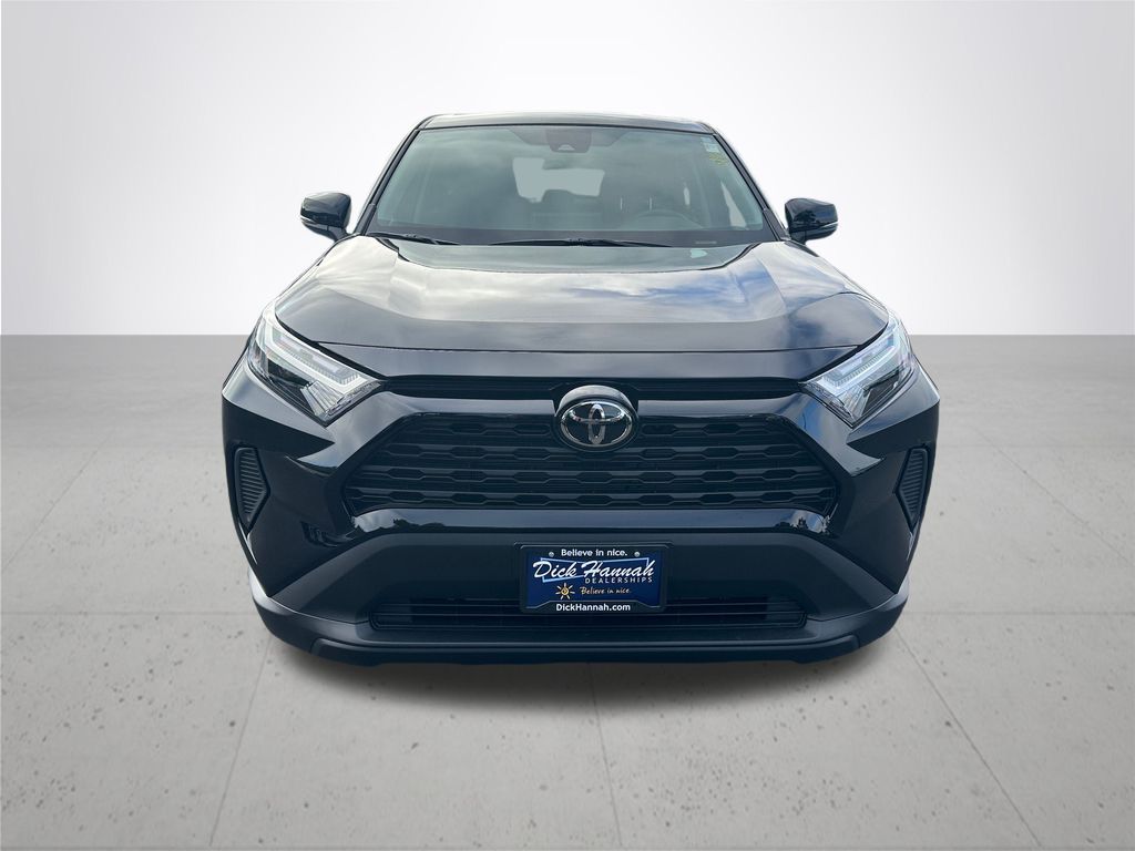 2025 Toyota RAV4 LE photo 3