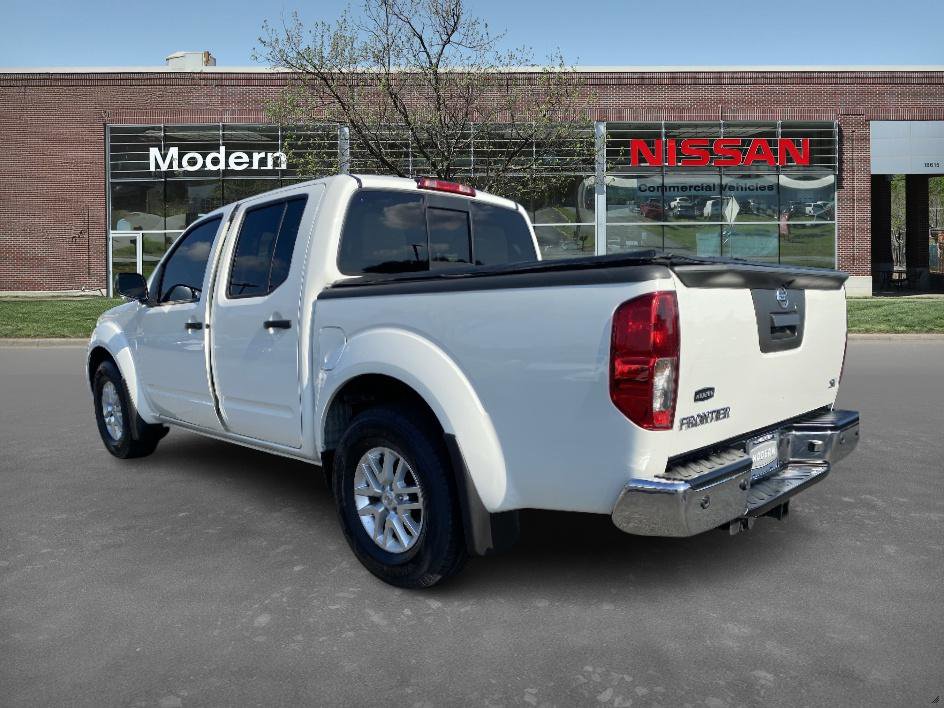 2021 Nissan Frontier SV photo 2