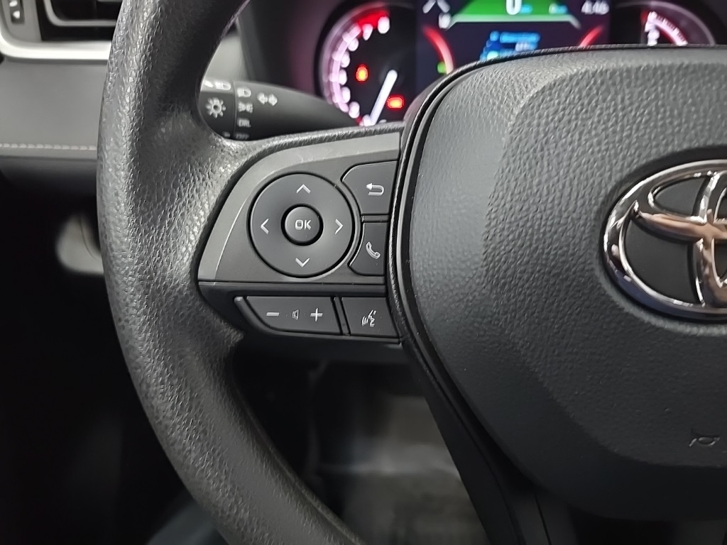 2023 Toyota RAV4 LE photo 19
