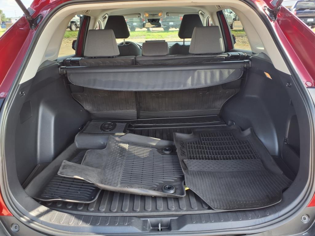 2021 Toyota RAV4 XLE photo 13