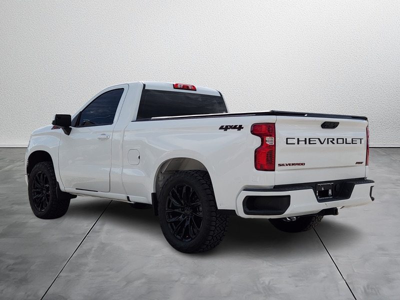 2023 Chevrolet Silverado 1500 photo 3