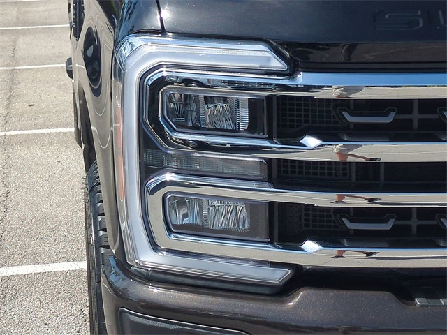 2025 Ford F-350 King Ranch photo 9