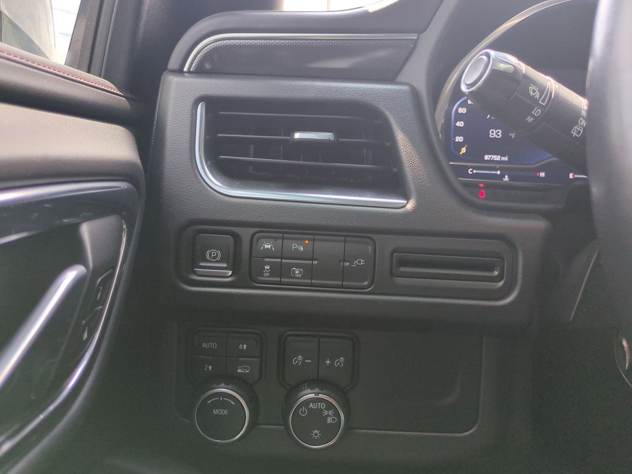 2022 Chevrolet Tahoe RST photo 14