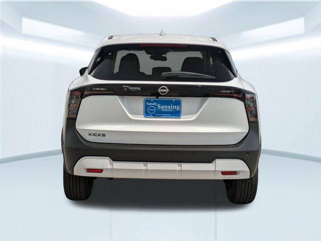 2025 Nissan Kicks SV photo 3