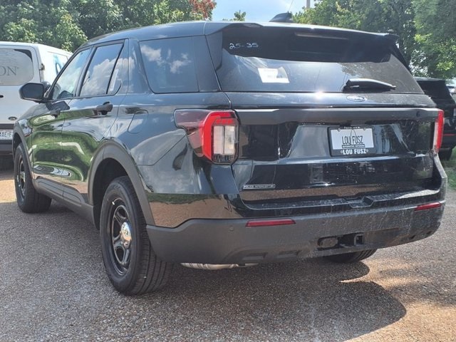 2025 Ford Explorer photo 2