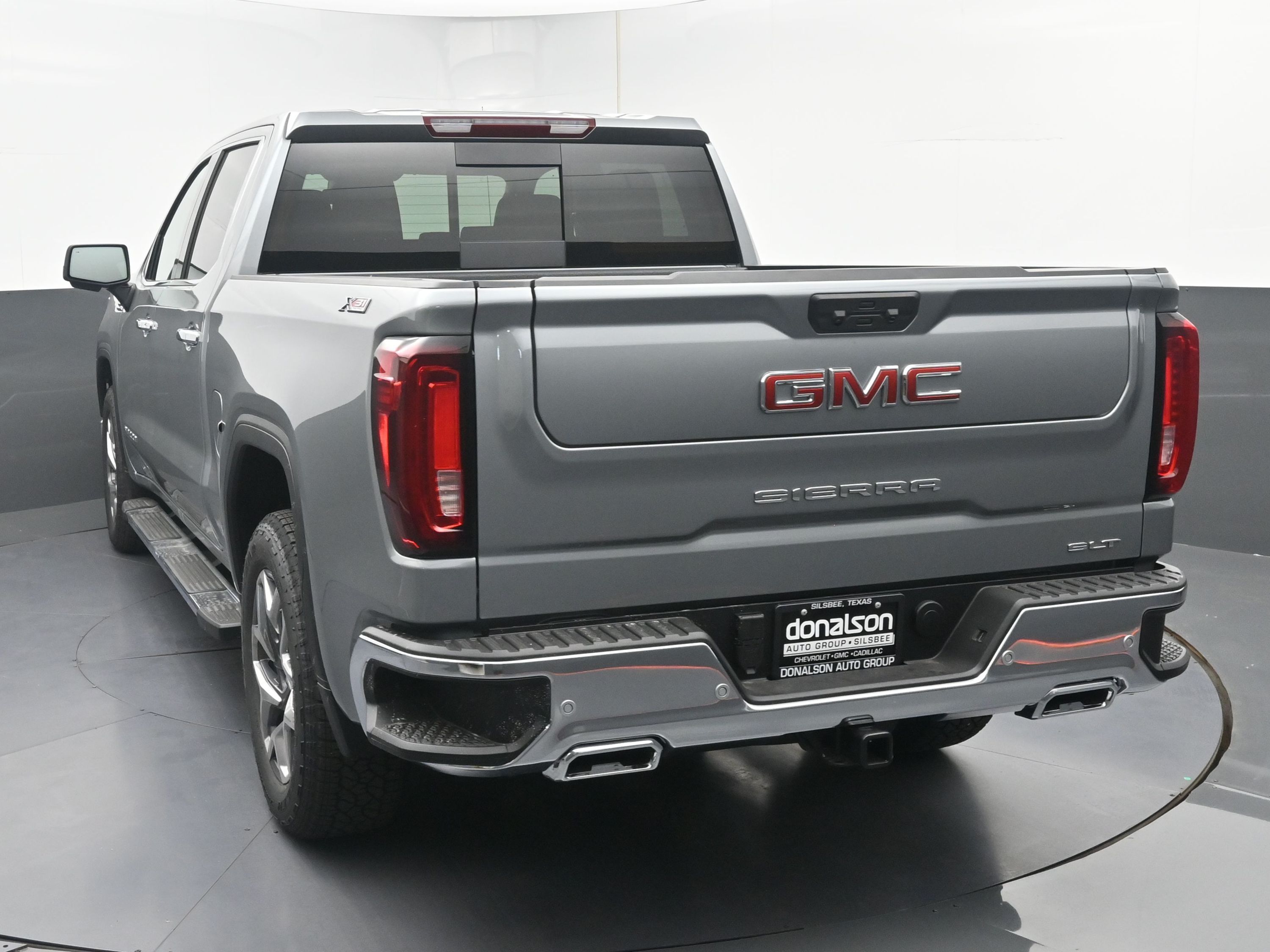 2026 Gmc Sierra 1500 SLT photo 3