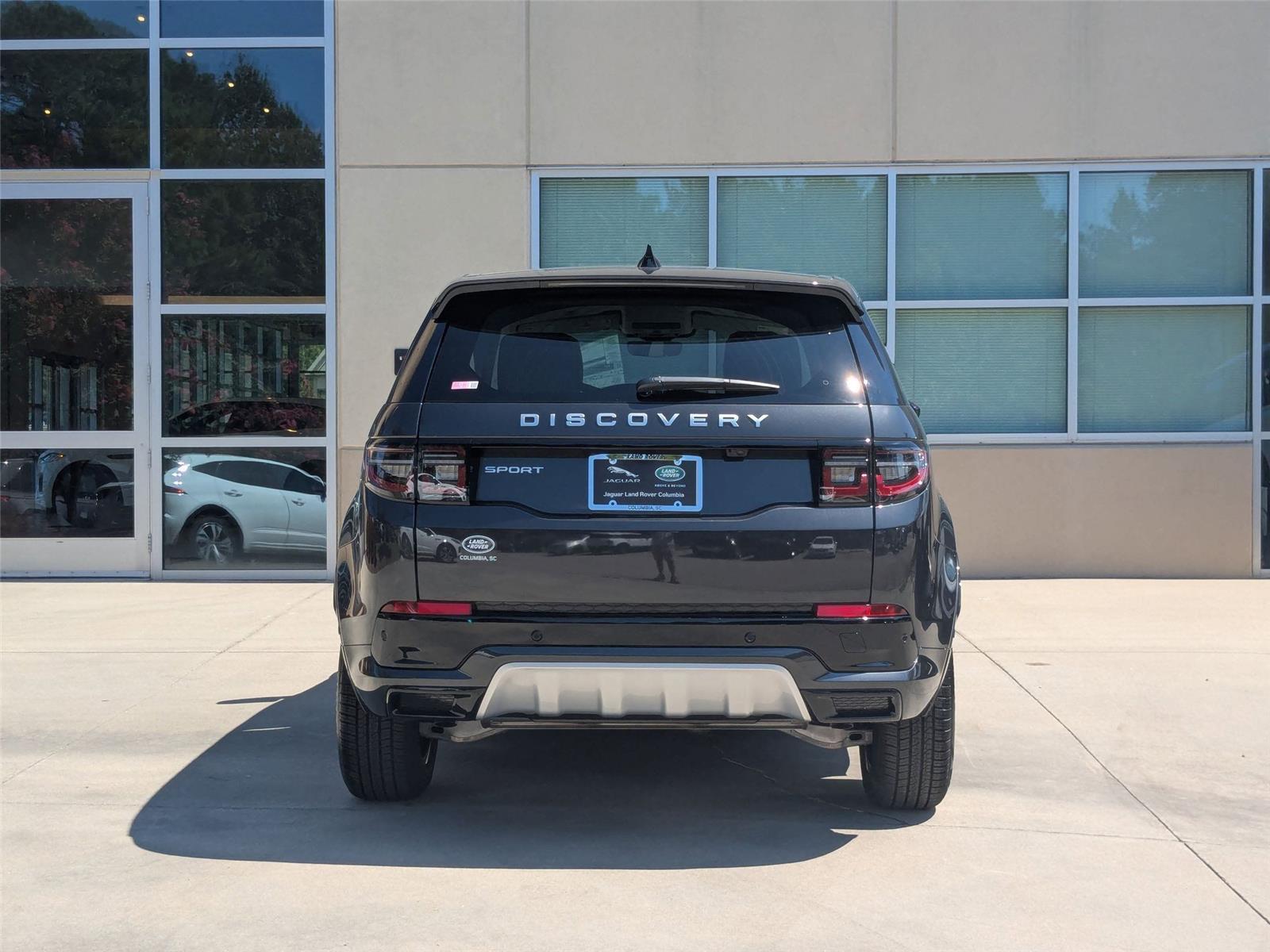 2025 Land Rover Discovery Sport S photo 3