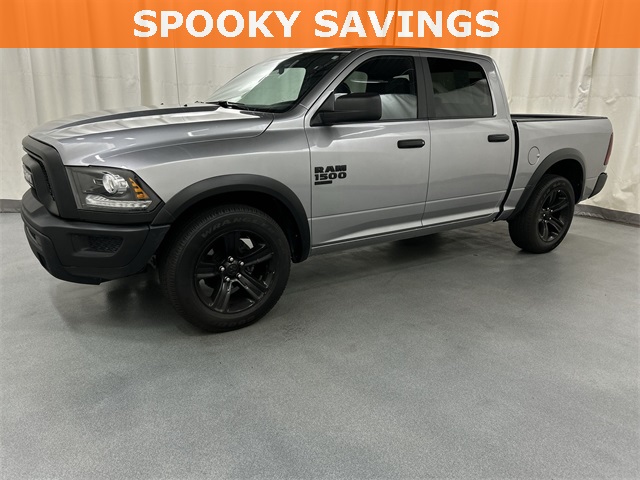 2024 Ram 1500 Classic Warlock photo 2