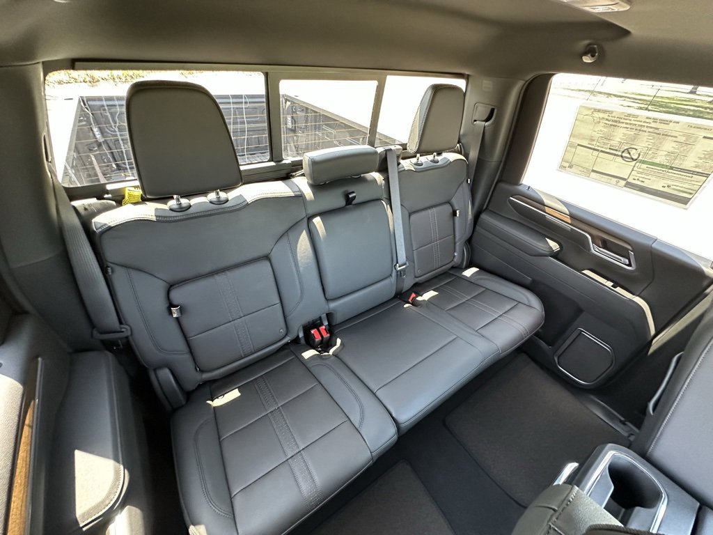 2025 Chevrolet Silverado 2500HD High Country photo 22