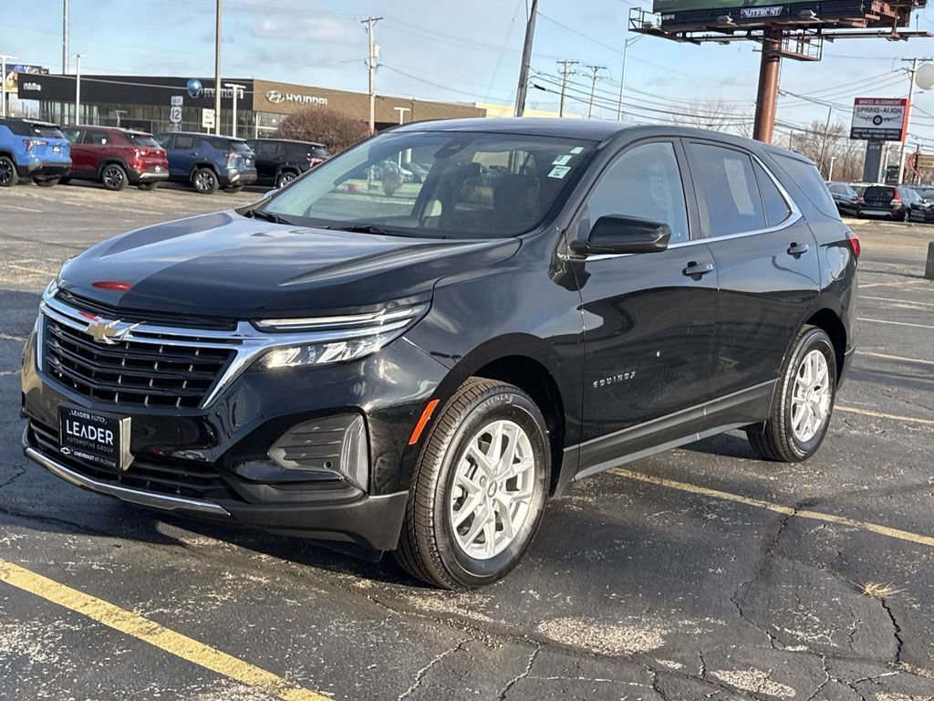 2024 Chevrolet Equinox LT photo 3