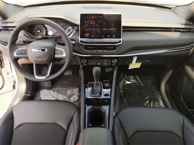 2026 Jeep Compass Latitude photo 16