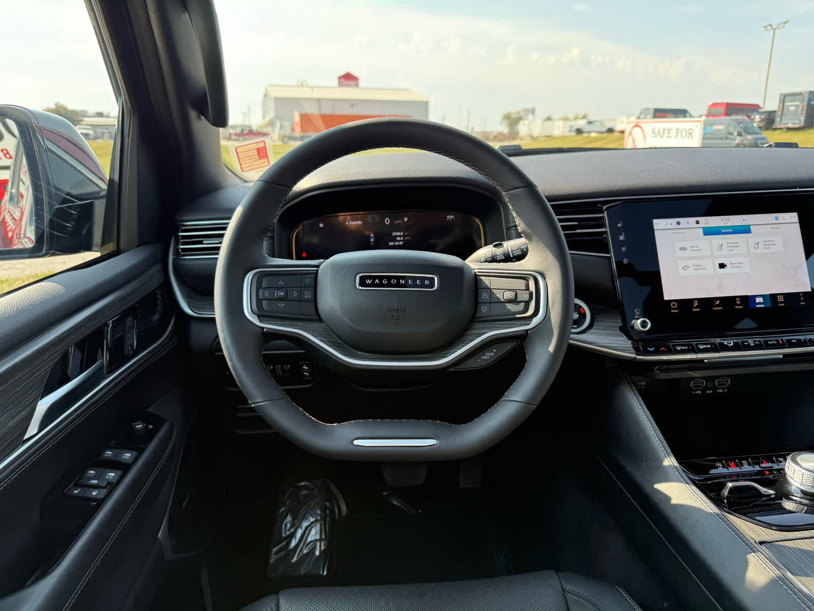 2024 Jeep Wagoneer L Series III photo 21