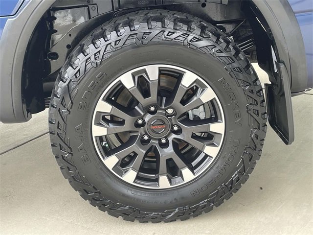 2020 Nissan Titan Crew Cab photo 10