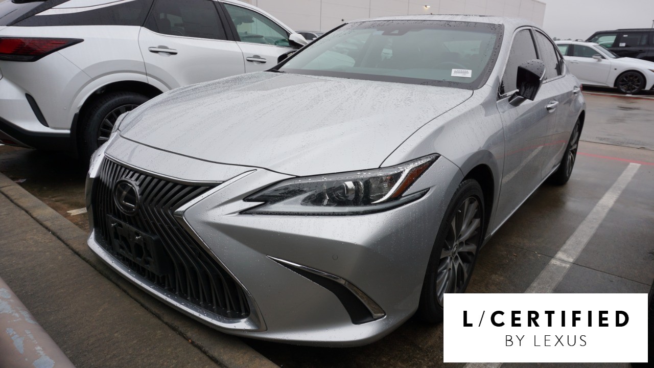 2020 Lexus ES 350's photo