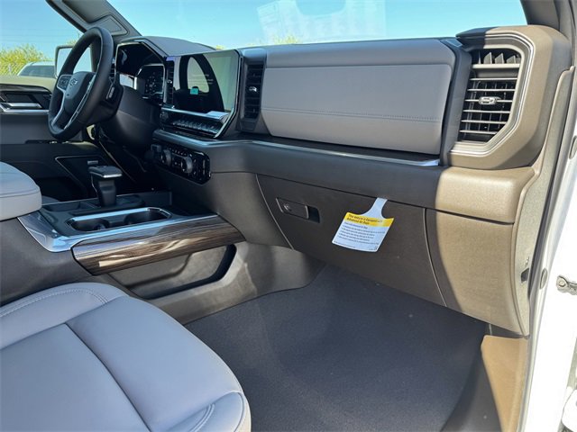 2025 Chevrolet Silverado 1500 RST photo 13