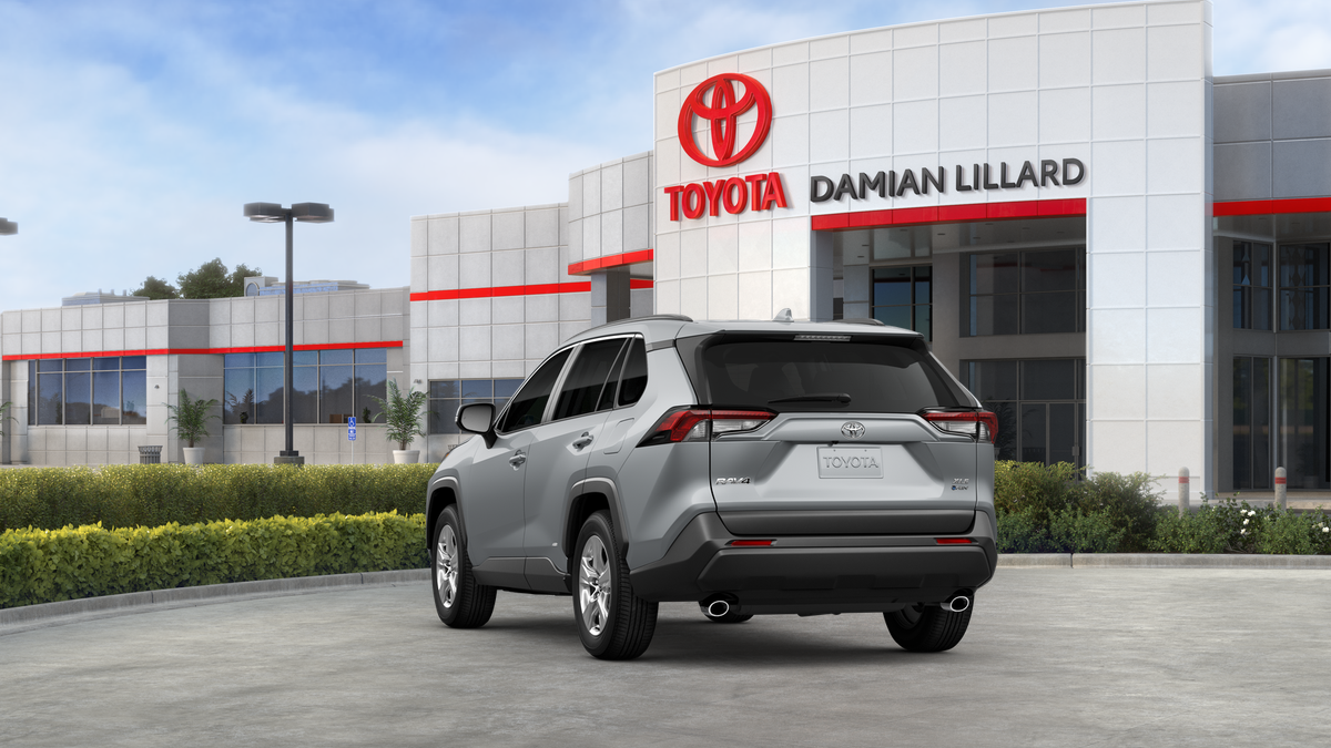 2025 Toyota RAV4 Hybrid XLE photo 7