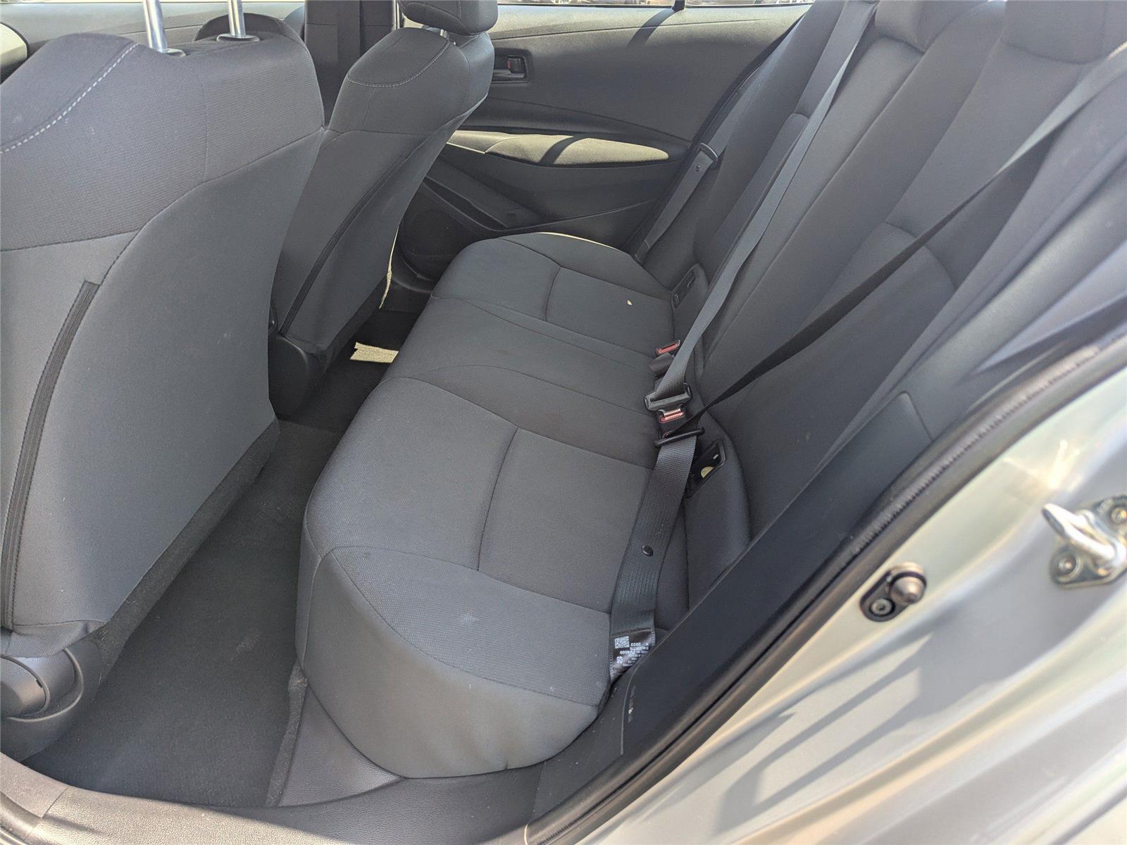 2022 Toyota Corolla LE photo 14