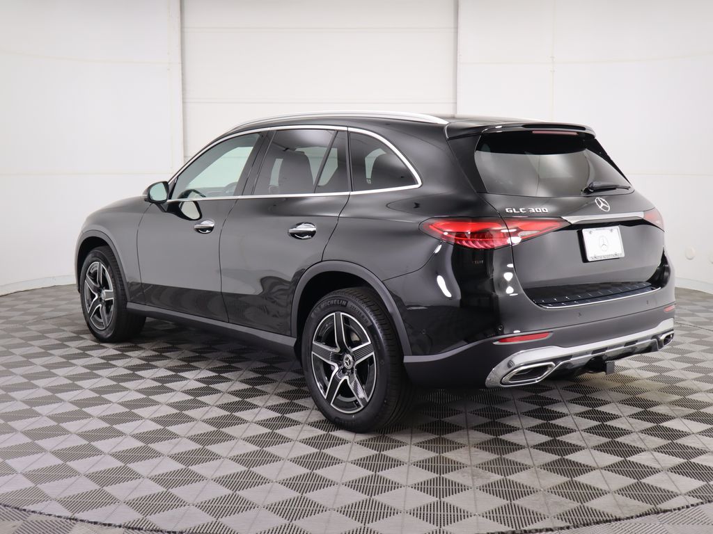 2026 Mercedes Benz GLC 300 photo 3