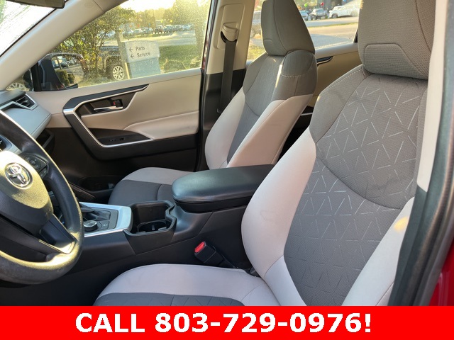 2022 Toyota RAV4 Hybrid XLE photo 4