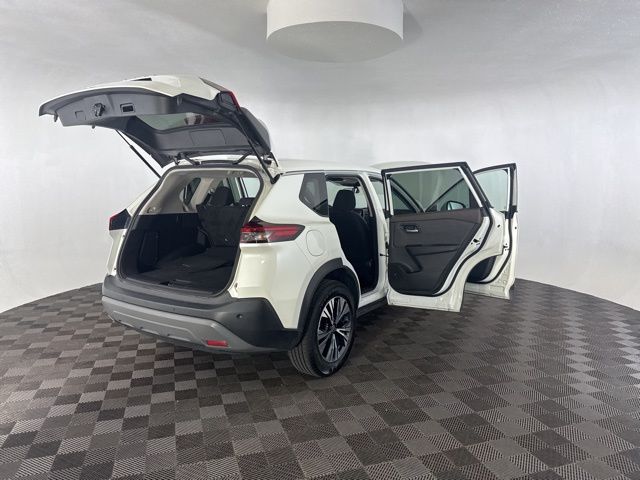 2023 Nissan Rogue SV photo 10