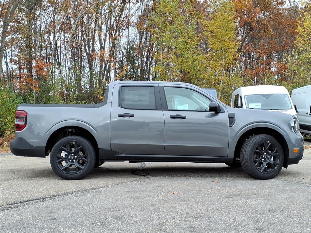 2025 Ford Maverick XLT photo 3