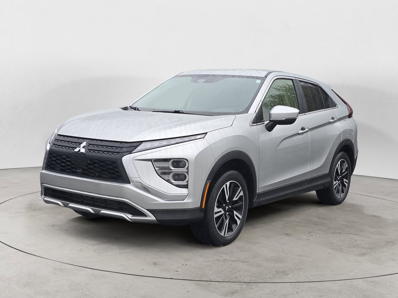 2024 Mitsubishi Eclipse Cross SE photo 3