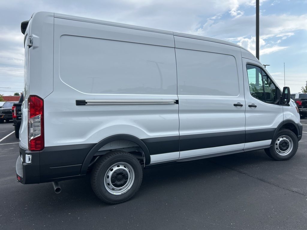 2025 Ford Transit Cargo Van photo 4