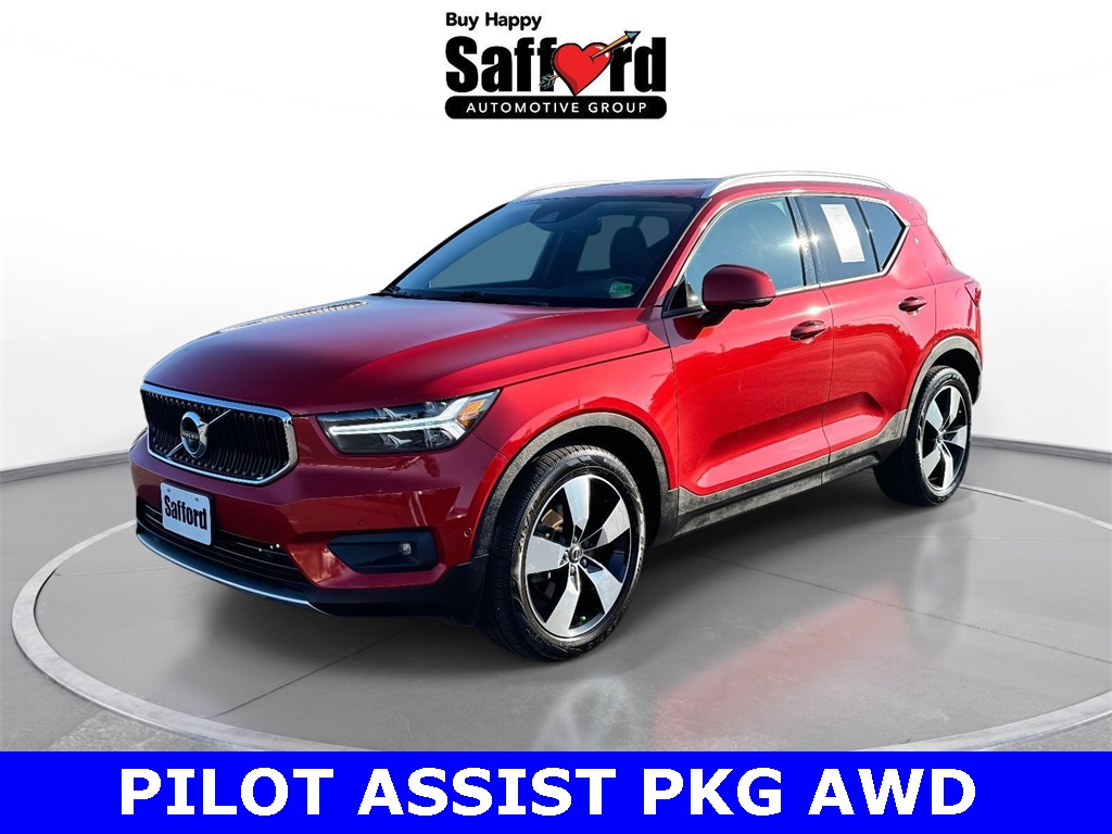 2019 Volvo XC40 Momentum