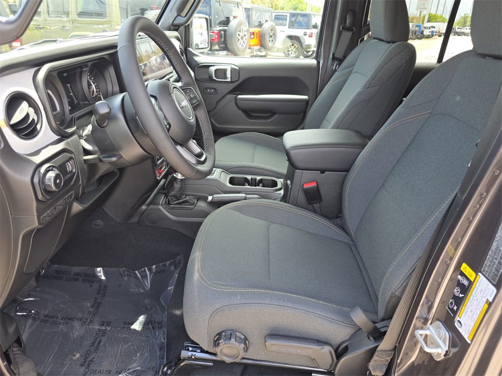 2025 Jeep Wrangler Willys photo 12