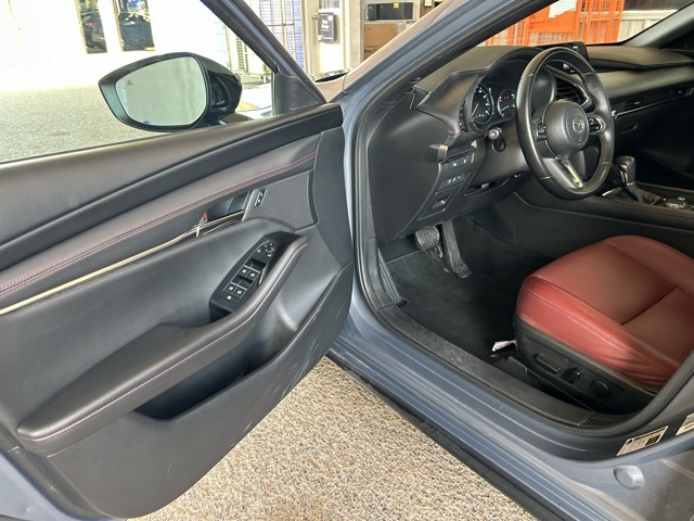 2025 Mazda Mazda3 2.5 s Carbon photo 26