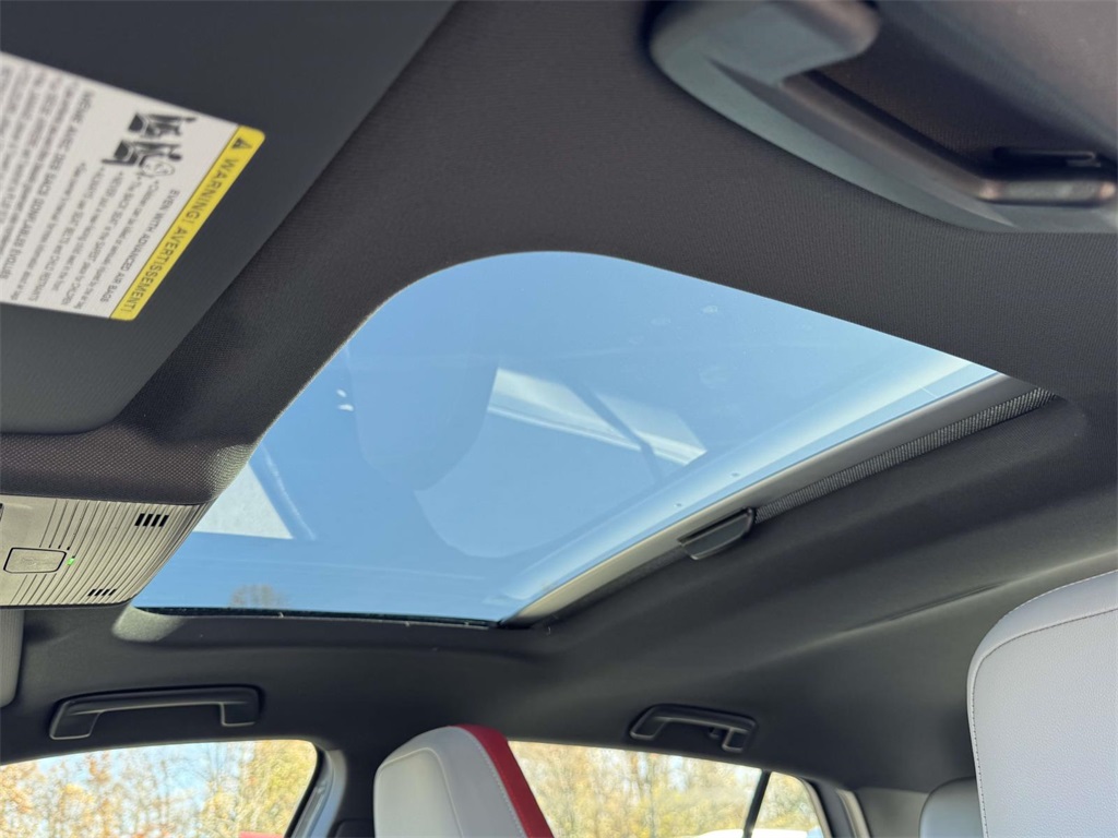 2026 Volkswagen Golf GTI SE photo 3