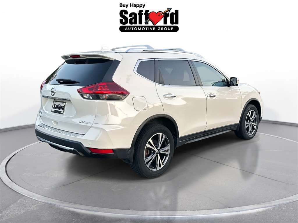 2019 Nissan Rogue SV photo 8