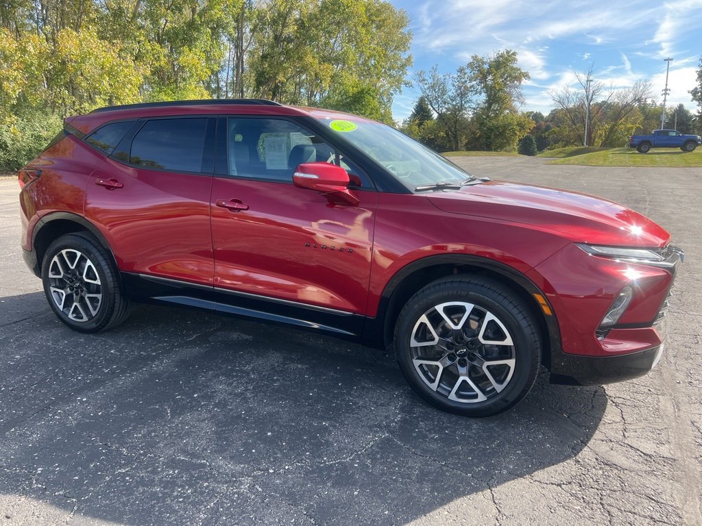 2023 Chevrolet Blazer RS photo 3
