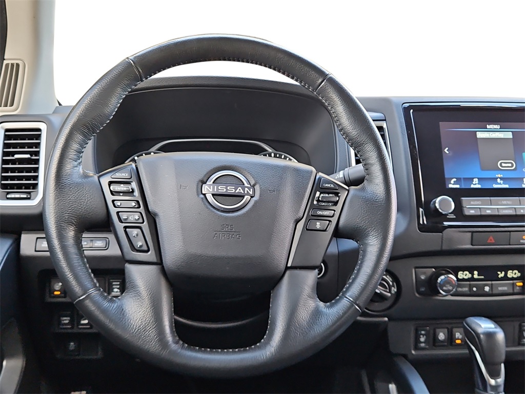 2022 Nissan Frontier Crew Cab photo 13