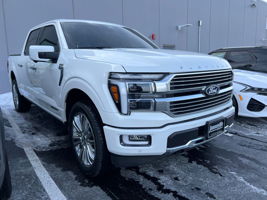 2025 Ford F-150 Platinum's photo