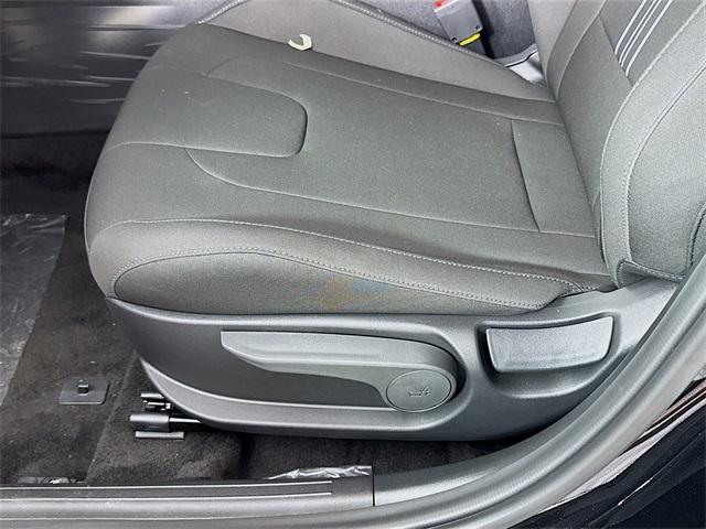 2025 Hyundai Elantra SEL Sport photo 22