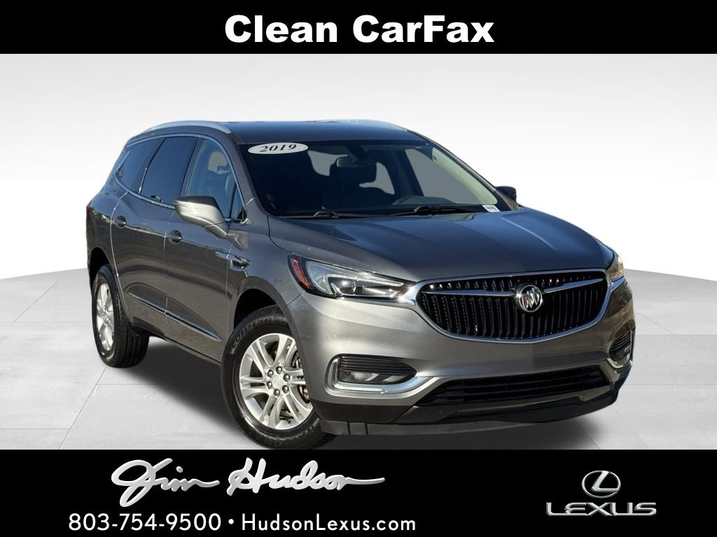 2019 Buick Enclave Essence's photo