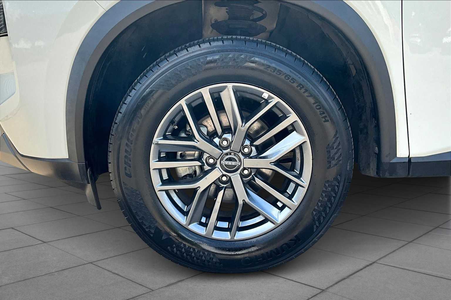 2023 Nissan Rogue S photo 9