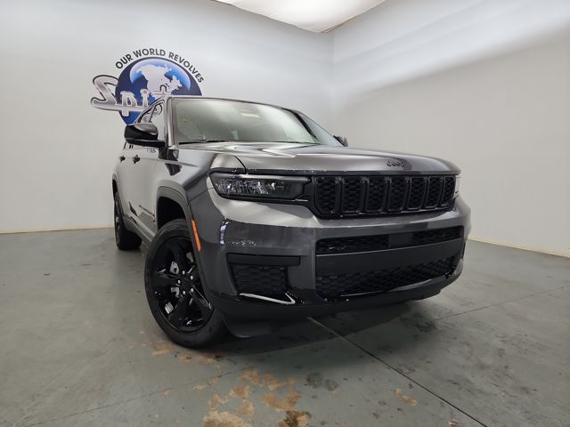 2025 Jeep Grand Cherokee Altitude X photo 14