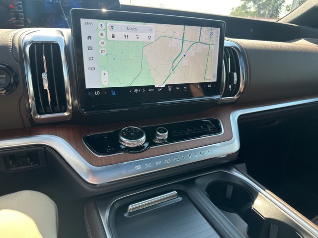 2025 Ford Expedition King Ranch MAX photo 4