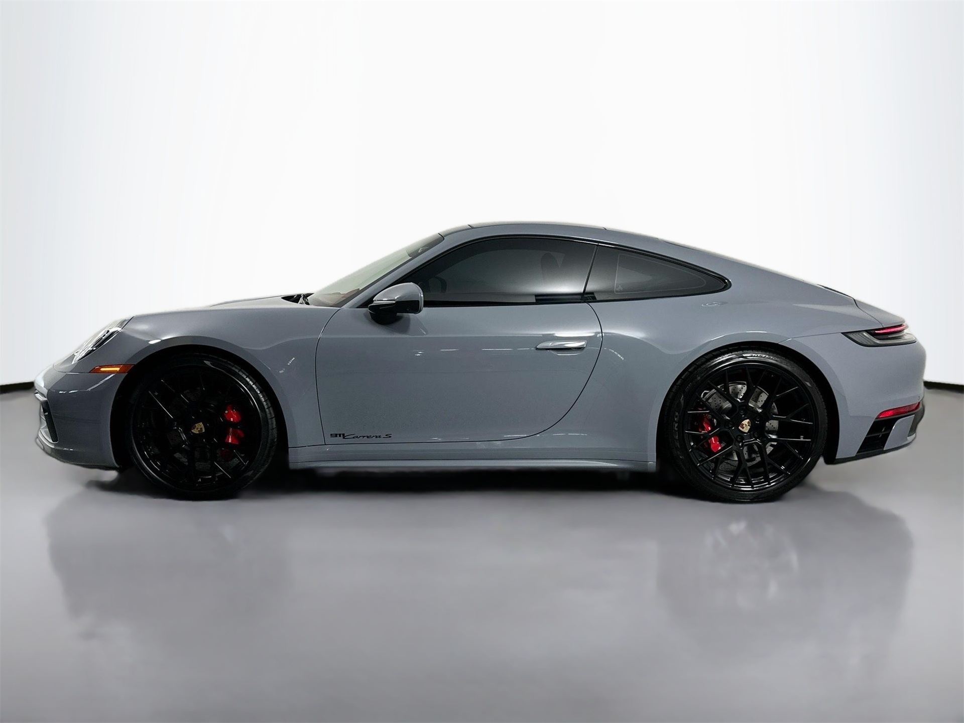 2024 Porsche 911 S photo 2