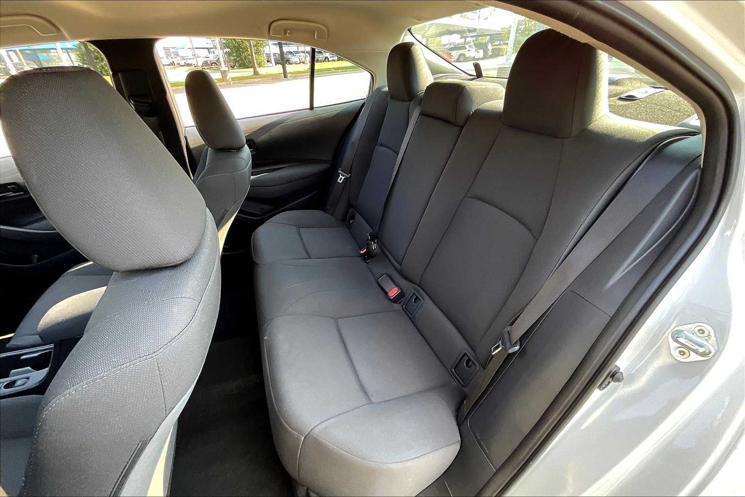 2024 Toyota Corolla LE photo 19