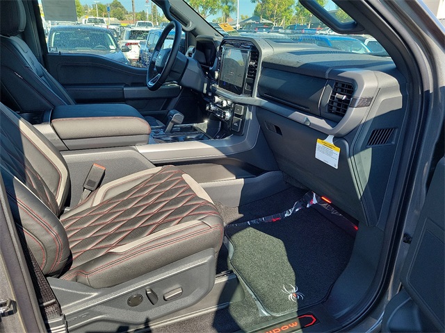 2025 Ford F-150 XLT photo 15