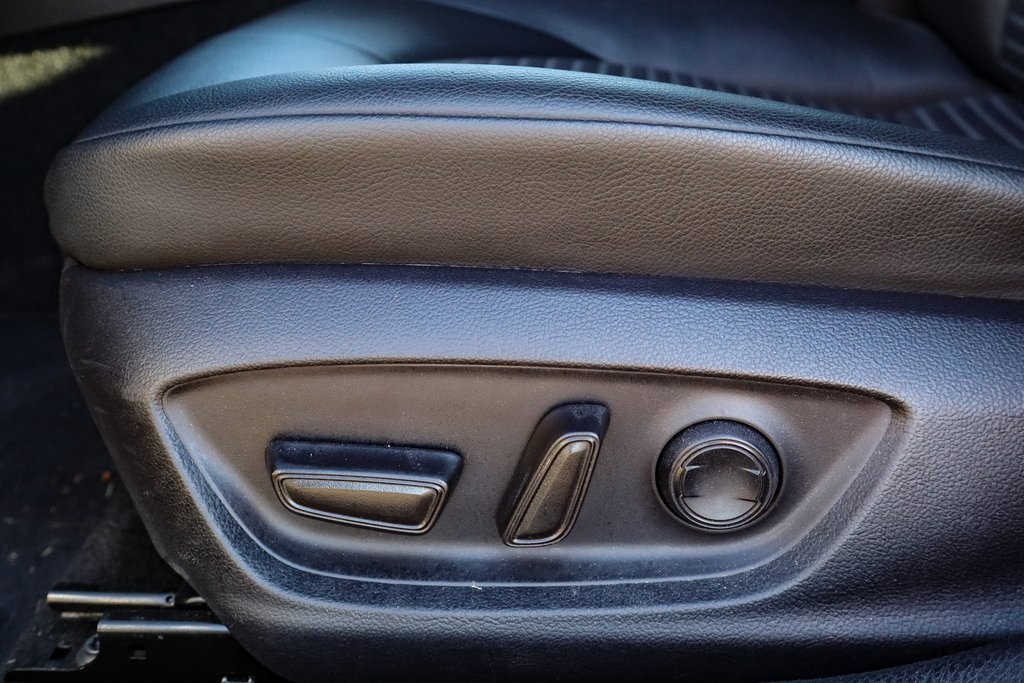 2024 Toyota Camry SE photo 4