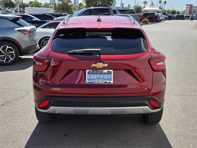2024 Chevrolet Trax LT photo 3