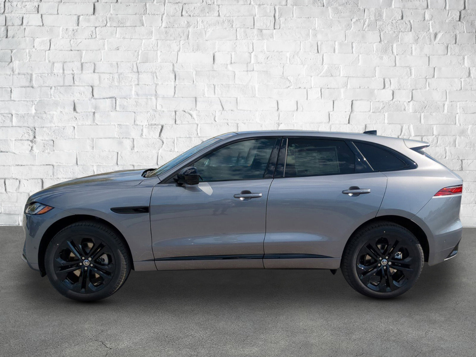 2026 Jaguar F-PACE P250 R-Dynamic S photo 3