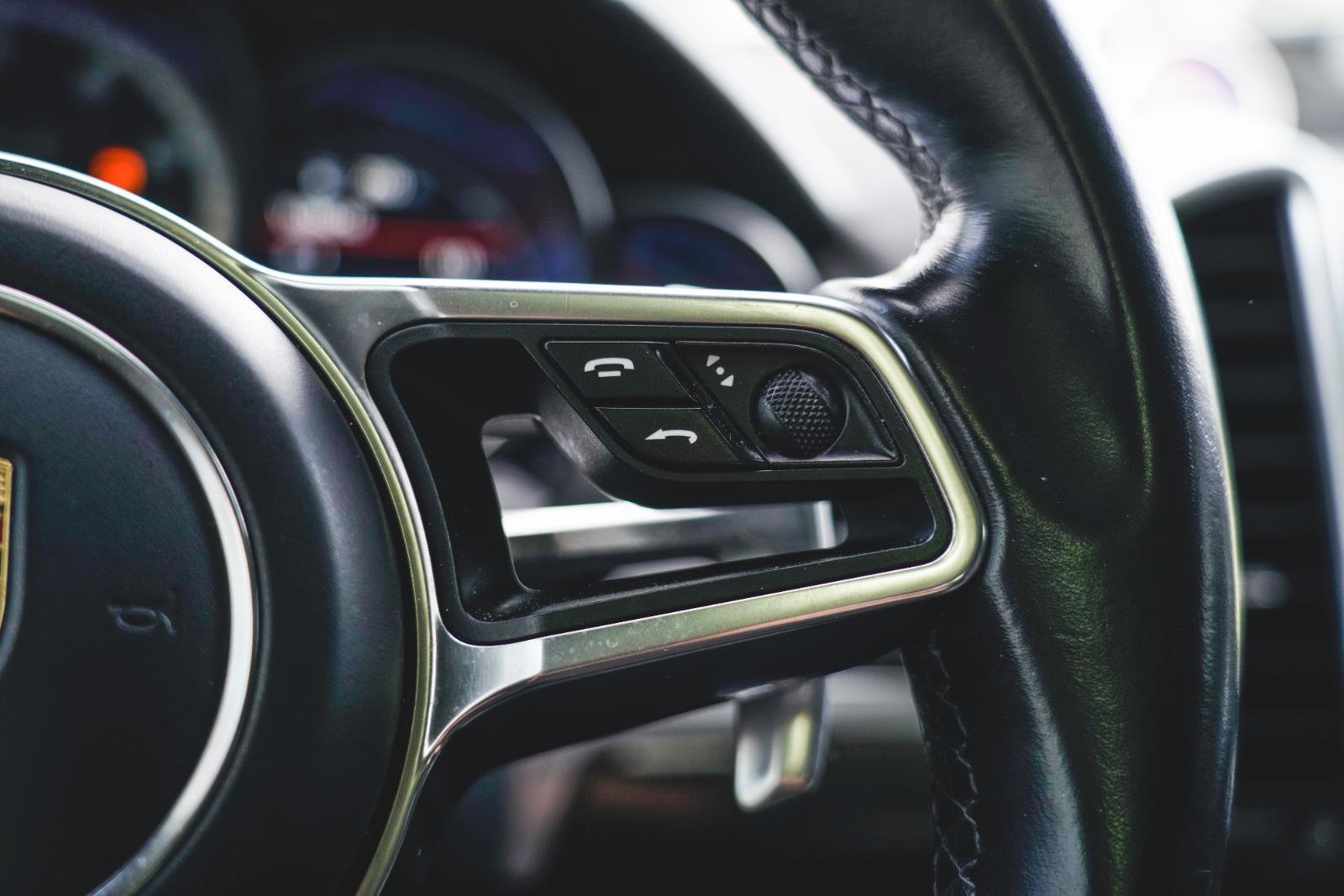 2016 Porsche Cayenne Turbo photo 25
