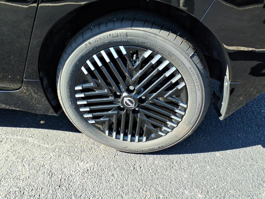 2025 Nissan Leaf SV Plus photo 9